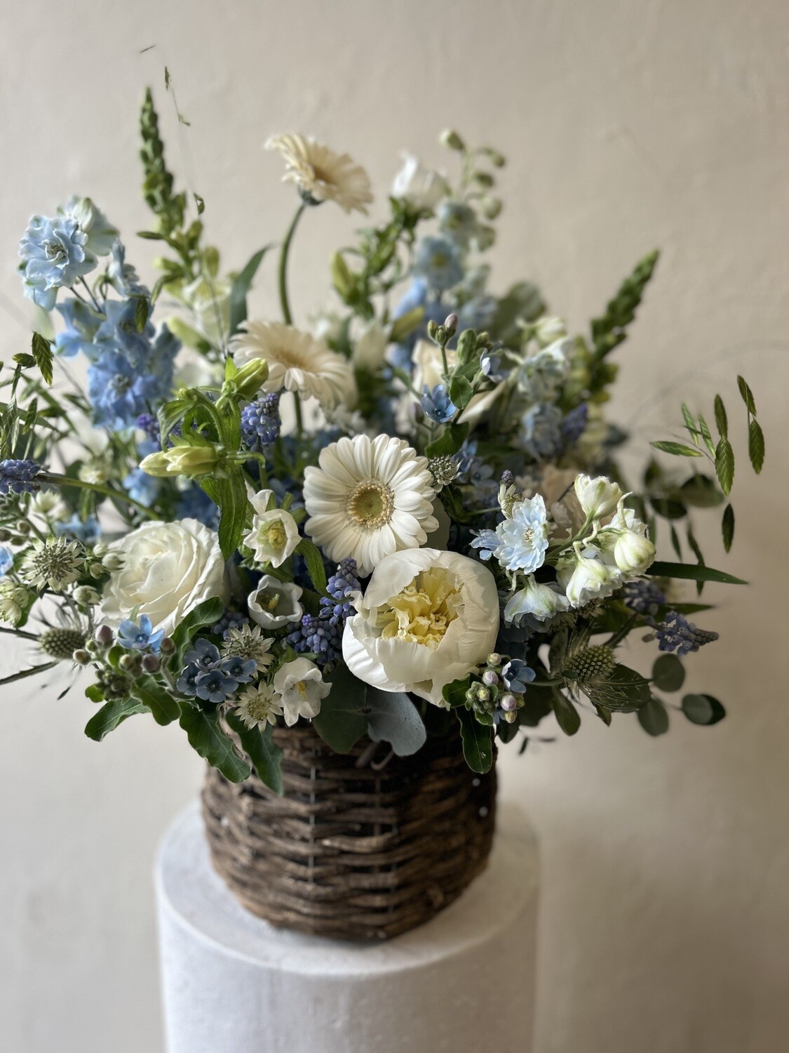 SPRINGTIME SKY BASKET