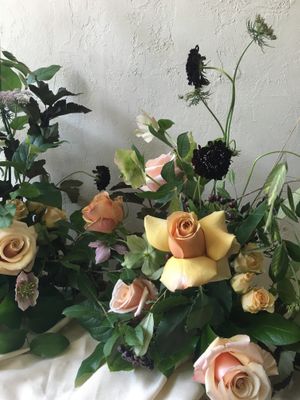 TABLETOP CENTREPIECE (HIDDEN BOWL)