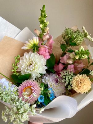 LOCAL FLORAL HANDTIED BOUQUET