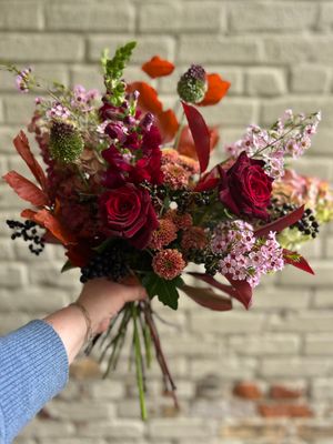 AUTUMN CUTIE HANDTIED BOUQUET