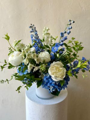 BLUE SKIES VASE