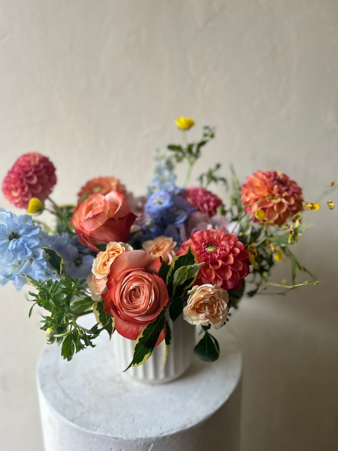 VIBRANT SUMMER ARRANGEMENT