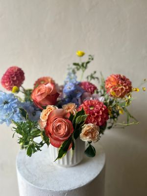 VIBRANT SUMMER ARRANGEMENT