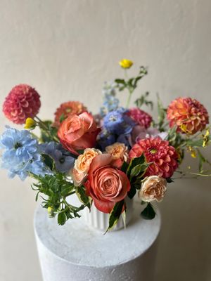 VIBRANT SUMMER ARRANGEMENT