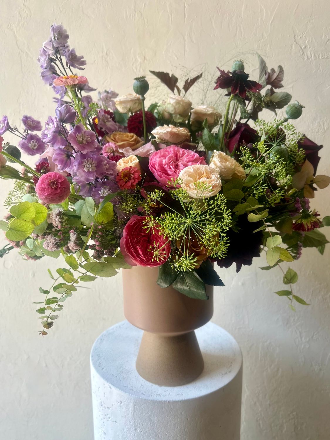 LUXE SUMMER FOOTED VASE