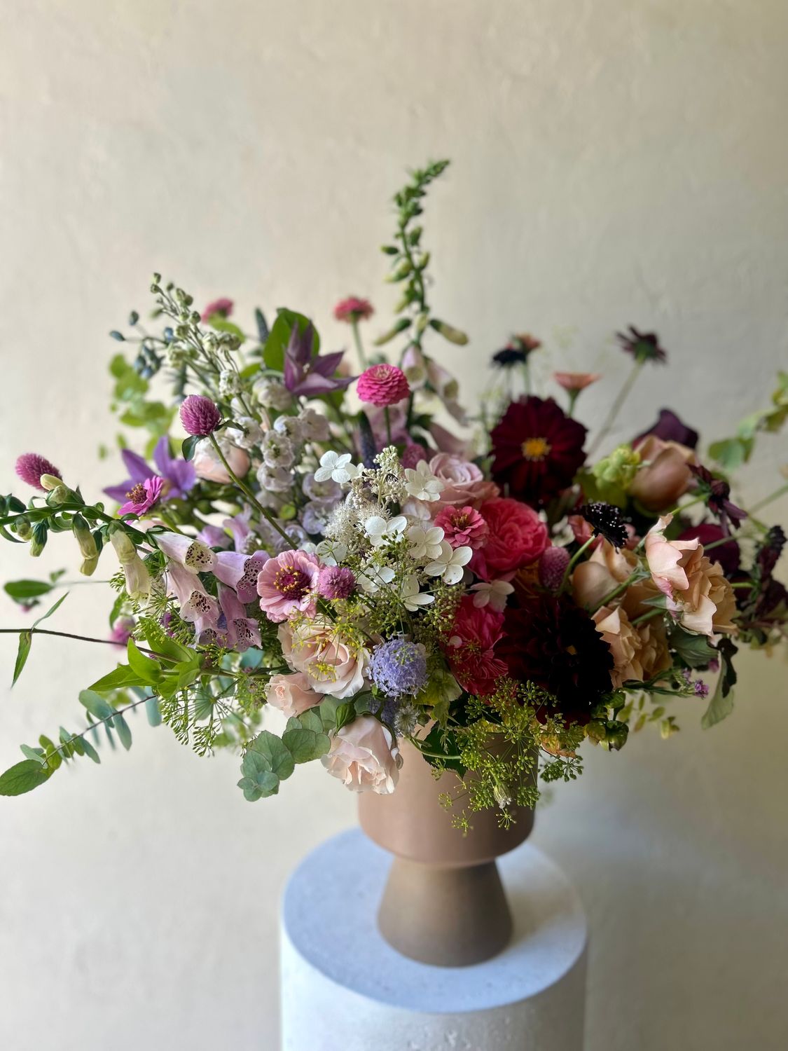 LUXE SUMMER FOOTED VASE