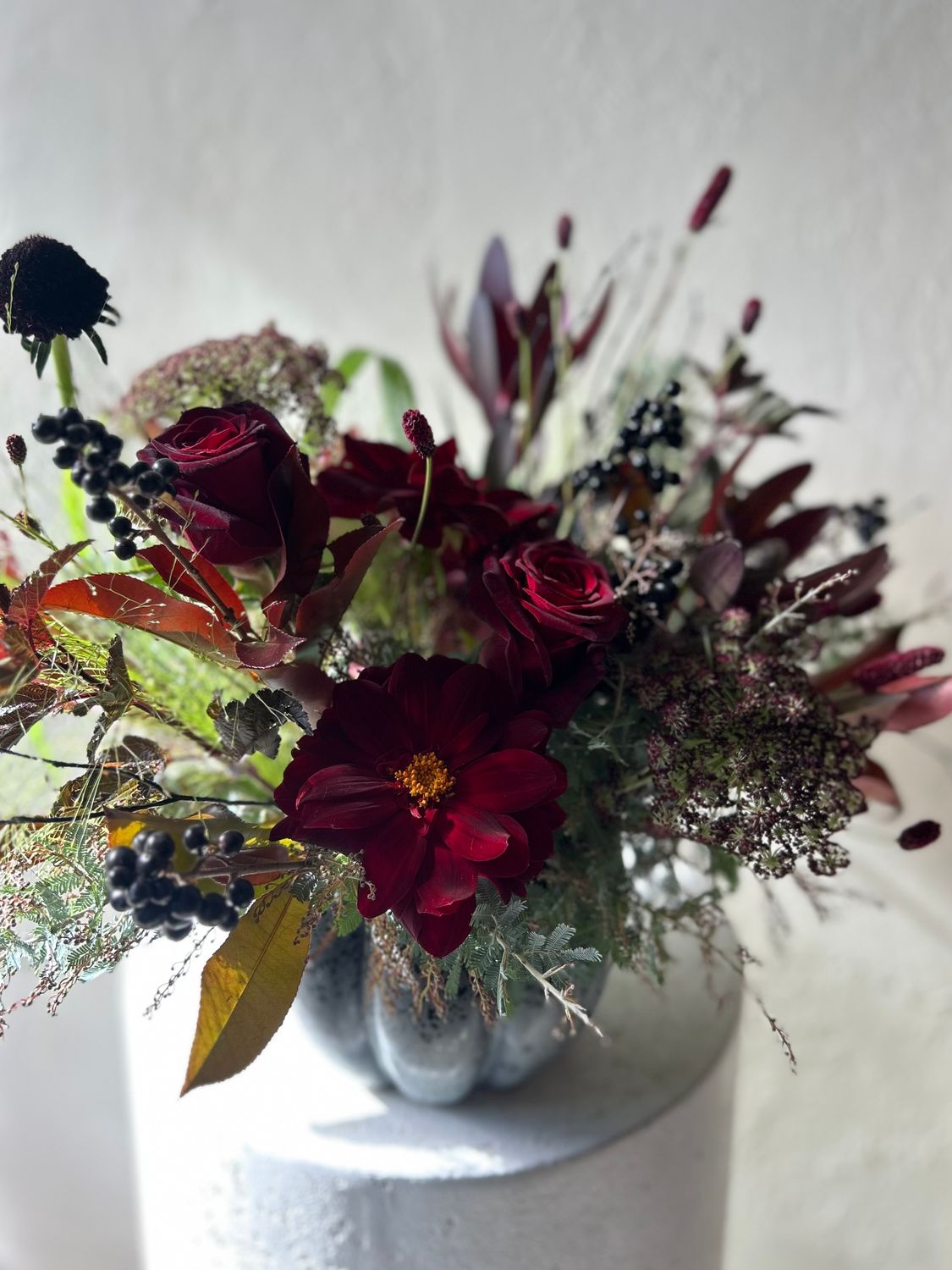 SPICED PUMPKIN ARRANGEMENT - BLACK CERAMIC