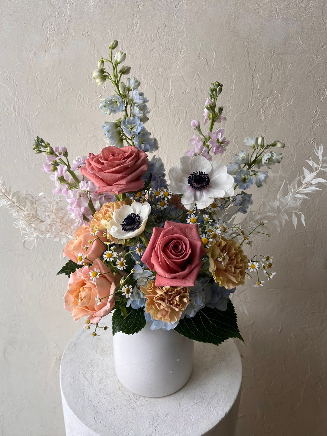 SUGARY SPRING IN CERAMIC VASE