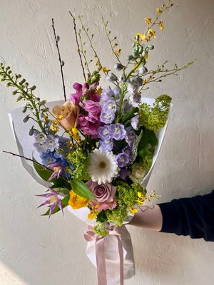 BLOEMEN HANDTIED BOUQUET