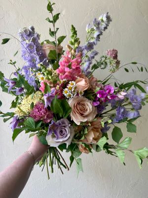 SIMPLY SWEET HANDTIED BOUQUET