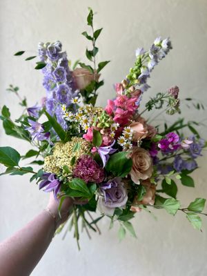 SIMPLY SWEET HANDTIED BOUQUET