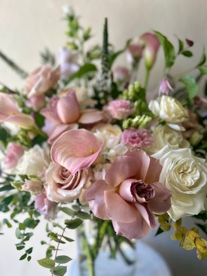 EAU DE FLEURS VASE