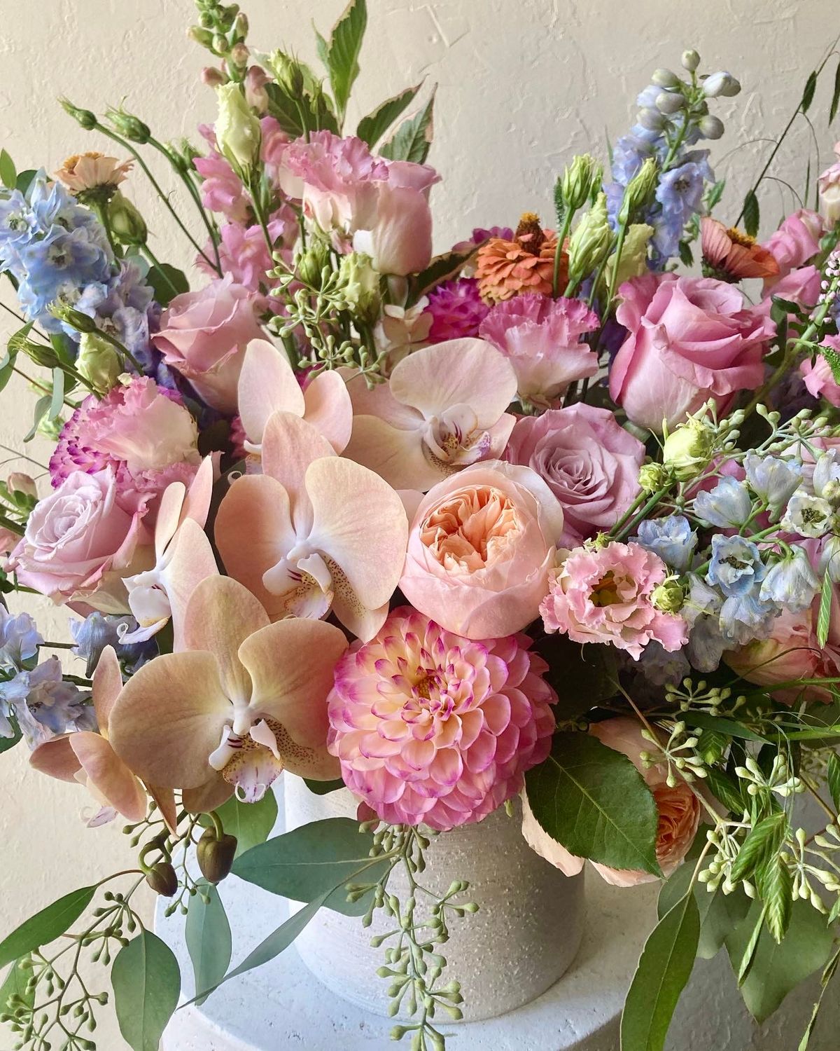 ROSY ARRANGEMENT