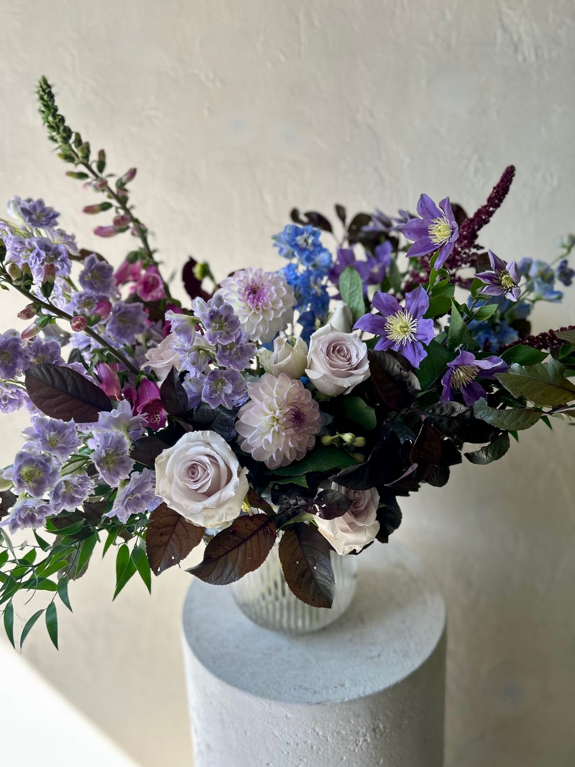 DELFT LAVENDER VASE