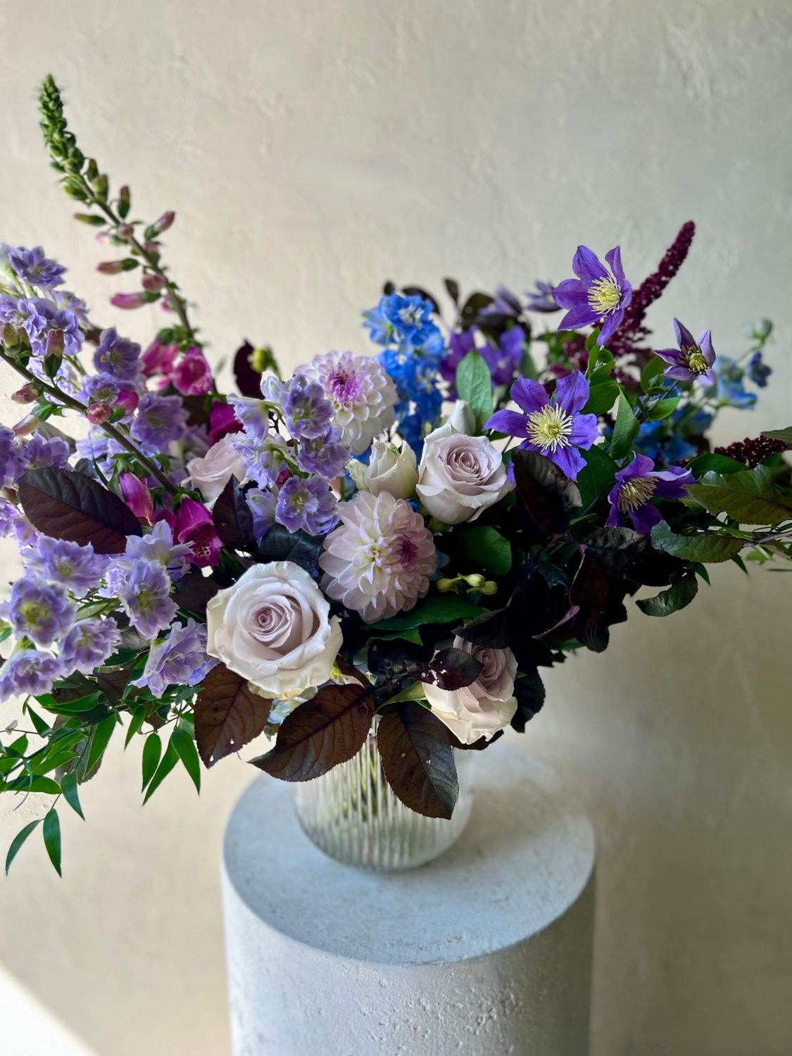 DELFT LAVENDER VASE
