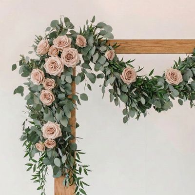 FRESH FOLIAGE GARLAND WITH ROSES