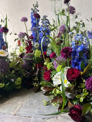URN FLOWER MEADOW