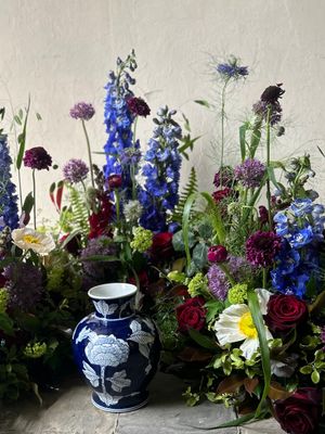 URN FLOWER MEADOW