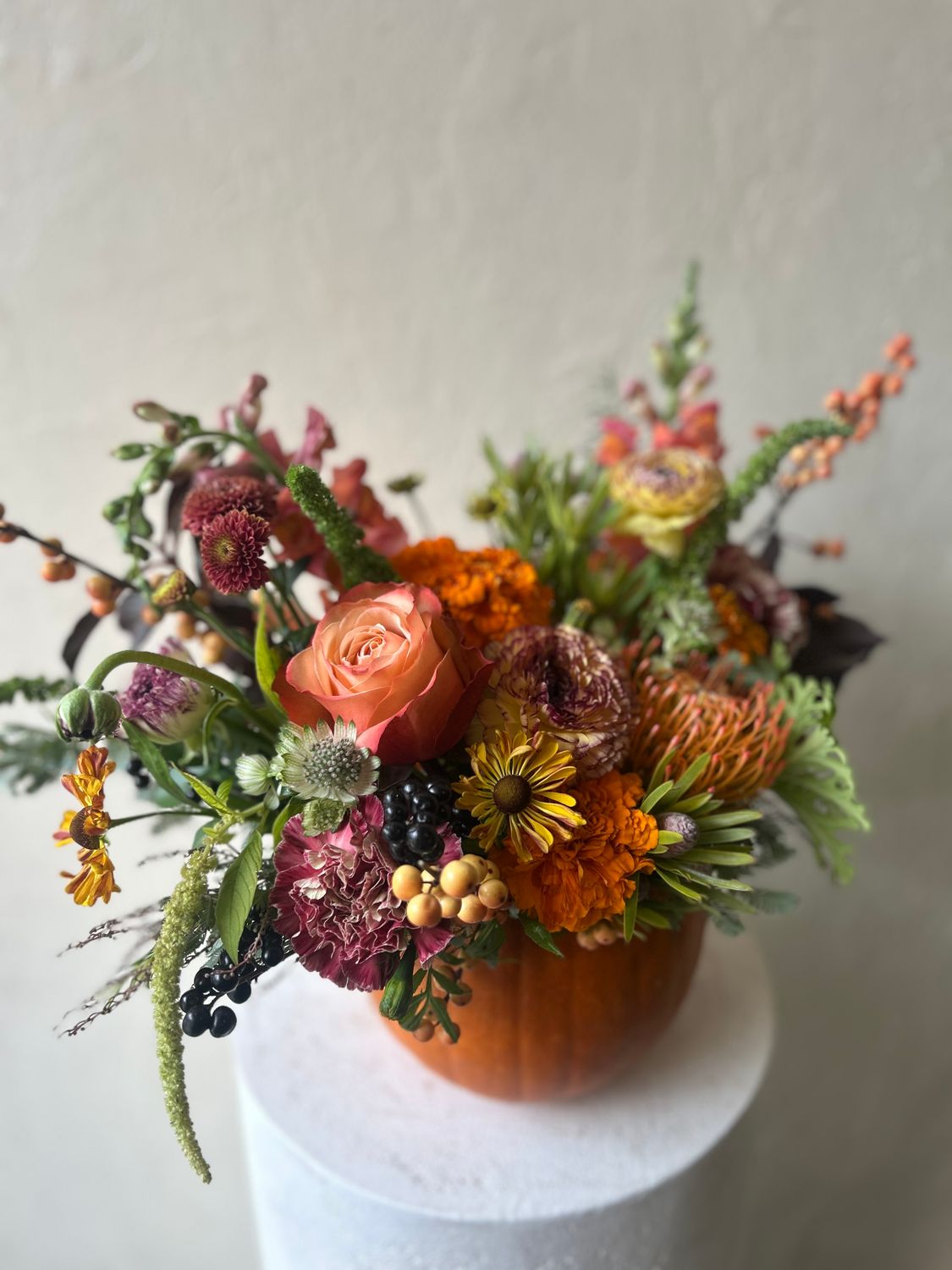 AUTUMN GARDEN PUMPKIN ARRANGEMENT
