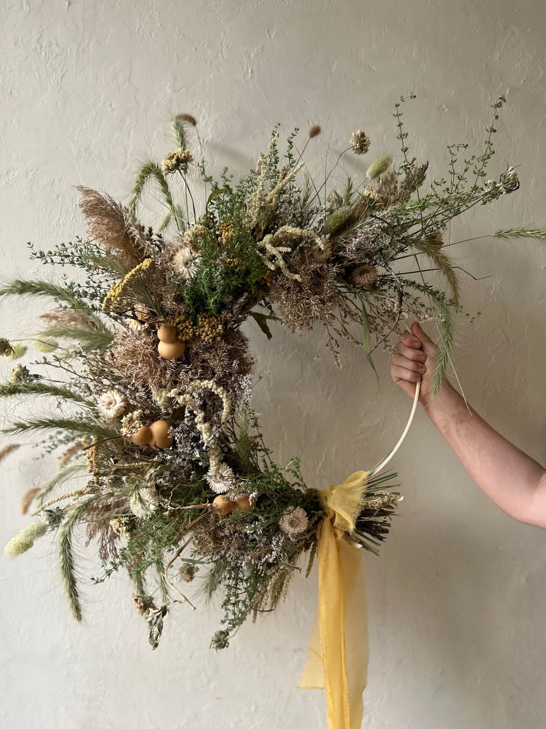 THYME DRIED CRESCENT WREATH