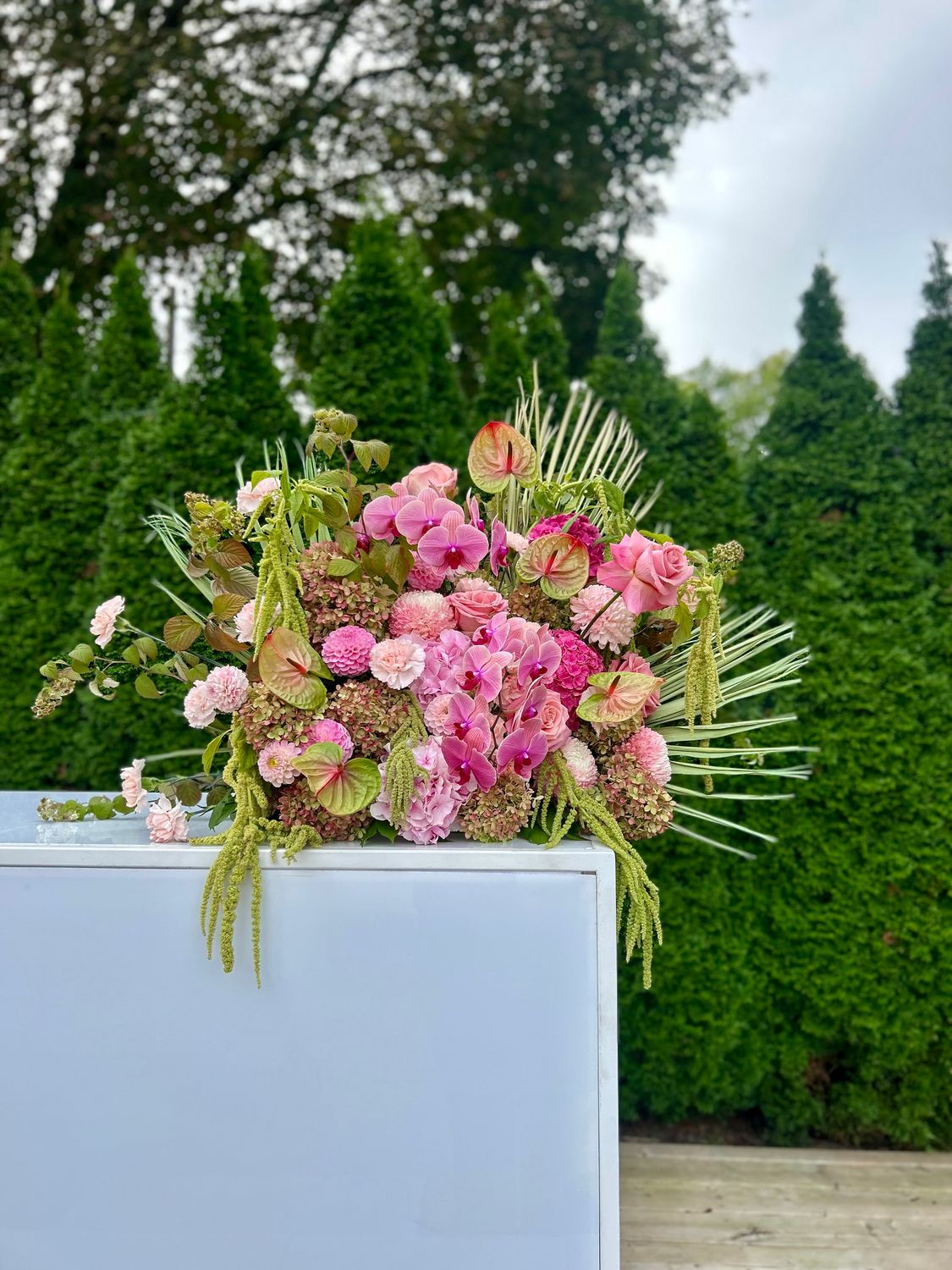 LARGE STATEMENT PIECE