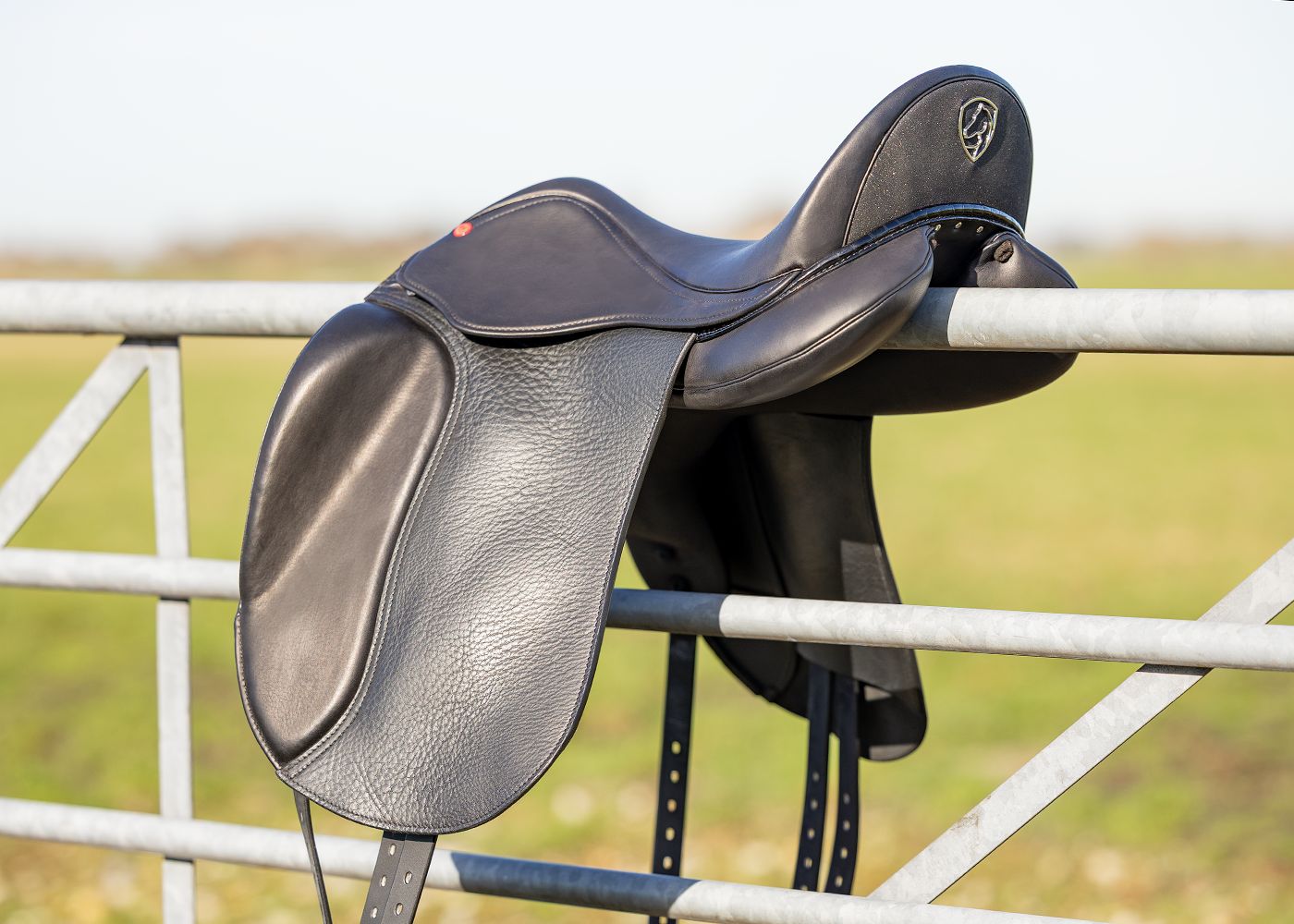 EDIX Kali – Elastyczne siodło ujeżdżeniowe EDIX Kali – Elastyczne siodło ujeżdżeniowe