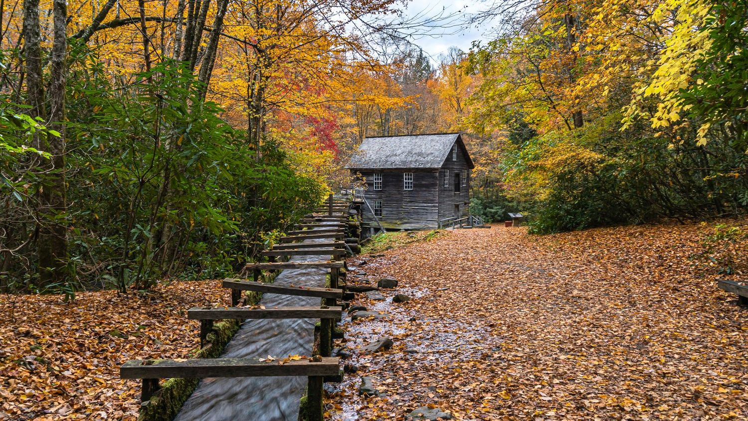 # 1891 Smoky Mountain Interlude # 1891 Smoky Mountain Interlude