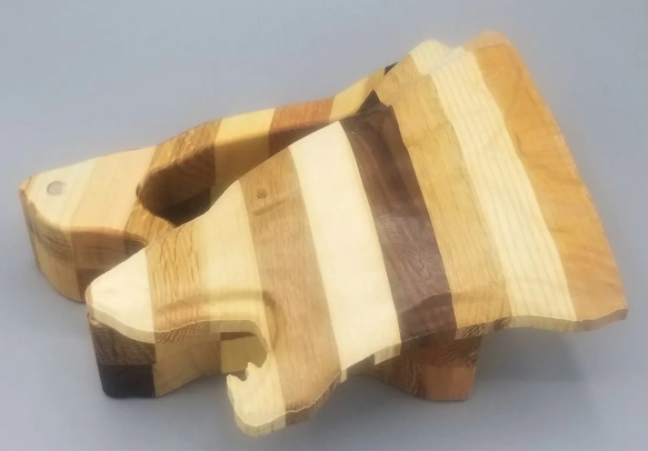 Howling Wolf Head Box with Magnetic Lid