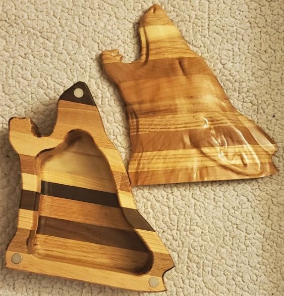 Howling Wolf Head Box with Magnetic Lid