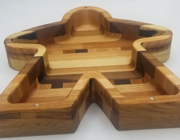 Meeple Box with Magnetic Lid