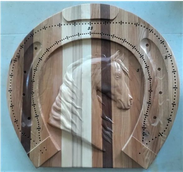2 Piece Horse Shoe Cribbage Board