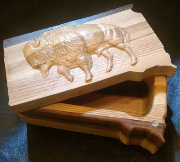 South Dakota Trinket Box With Bison Magnetic Lid