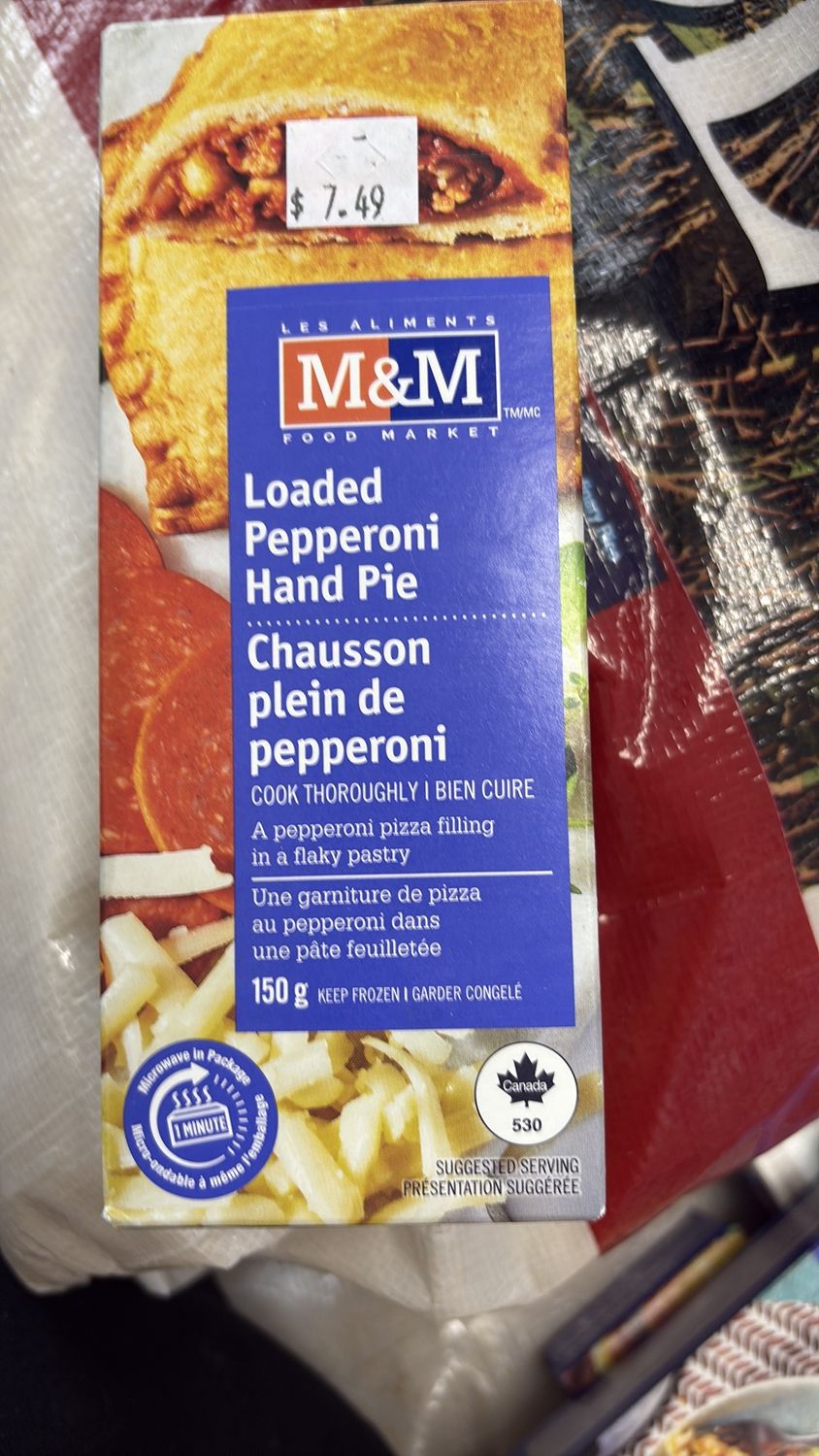 M &amp; M loaded peproni hand pie 150 g