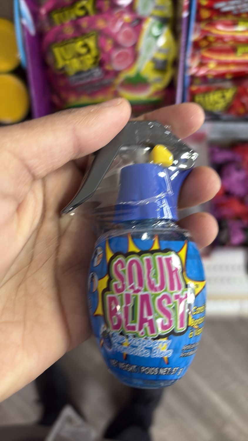 Sour blast candy spray 684 g