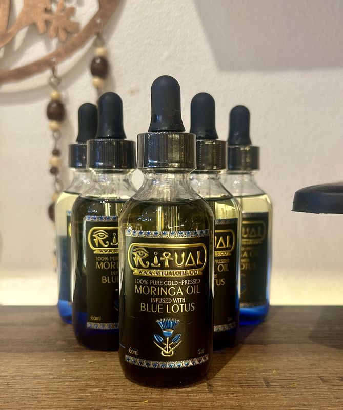 RITUAL FACIAL OIL - Moringa and Blue lotus