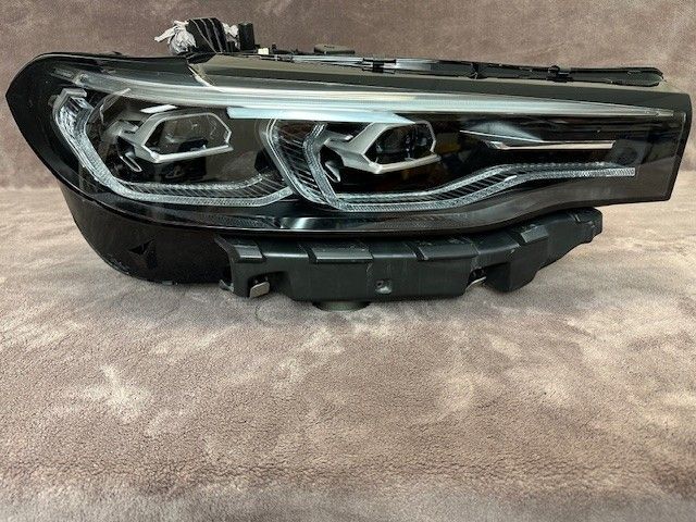 US-Spec OEM USED BMW X7 G07 LED Right Headlight 7494212,  A87494212