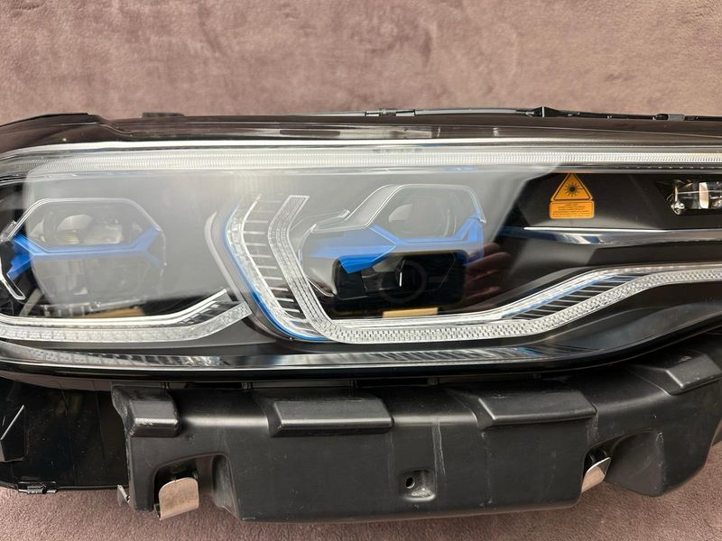2019 - 2022 BMW X7 X7M G07 LASER HEADLIGHT RH PASSENGER OEM