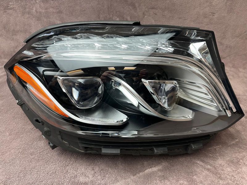 Mercedes-Benz GLS X166 2015–2019 - A1669065803/011 – Right Headlight