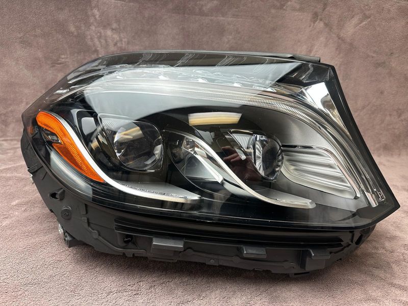 Mercedes-Benz GLS (X167) 2015-2019 - A1679066911 – Passenger Headlight