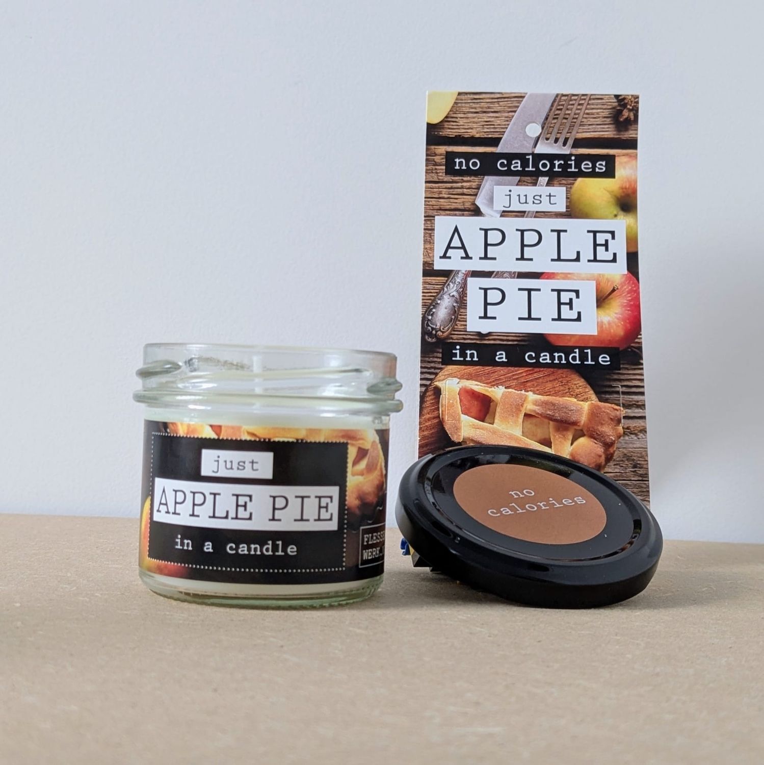 Apple pie in a candle
