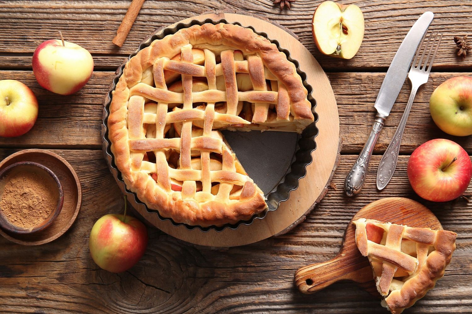 Apple pie in a candle