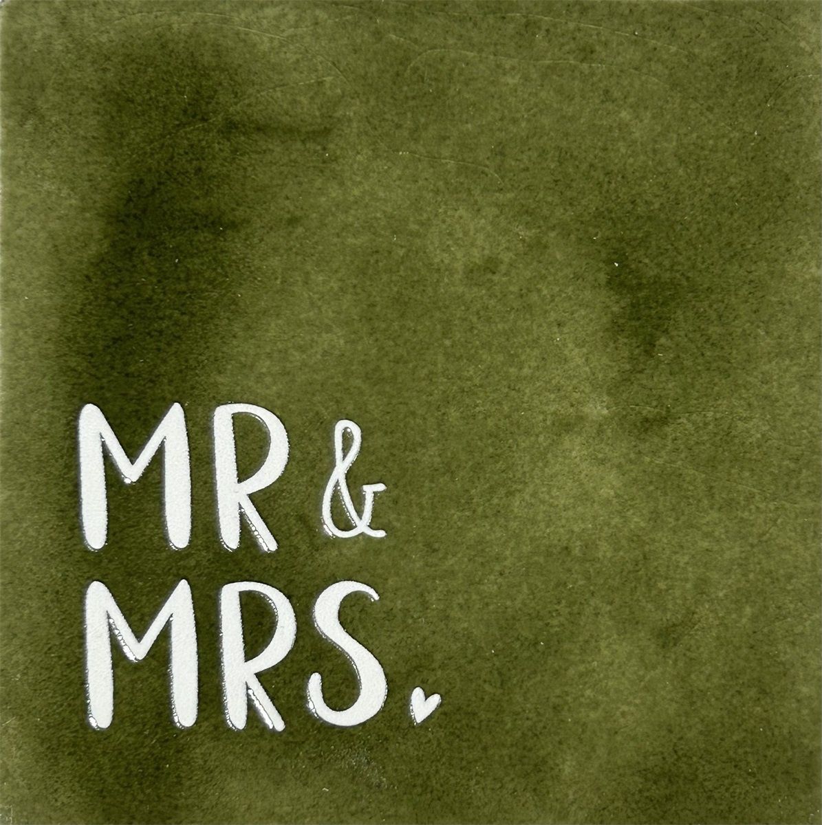Tegeltje - Mr &amp; mrs - Olijf