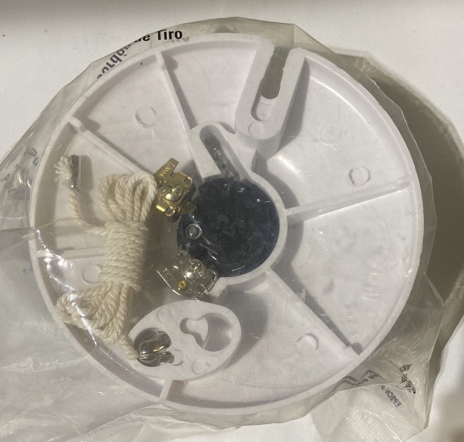 Pull Cord Ceiling Lampholder