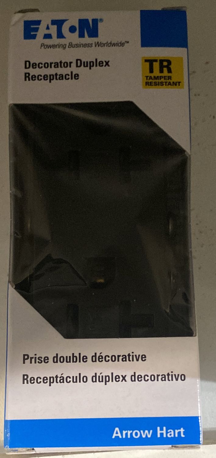 Decorator Duplex Receptacle Black 20AMP
