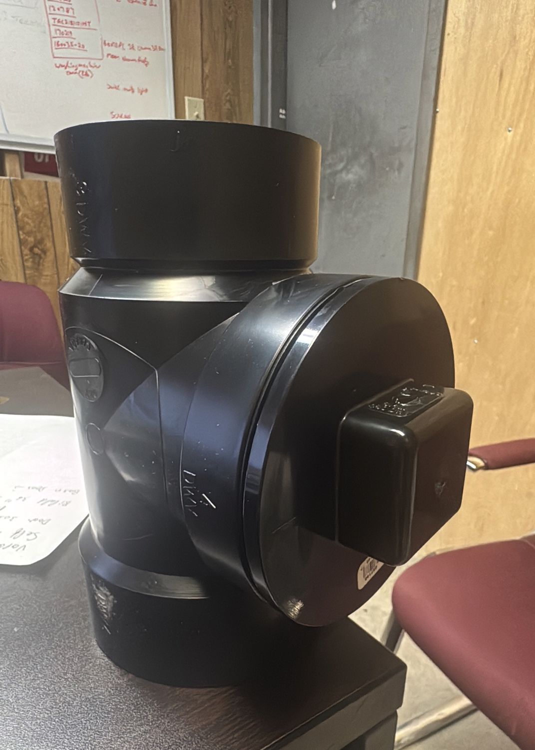 Cleanout tee W/plug HxHXfpt 4x3x4