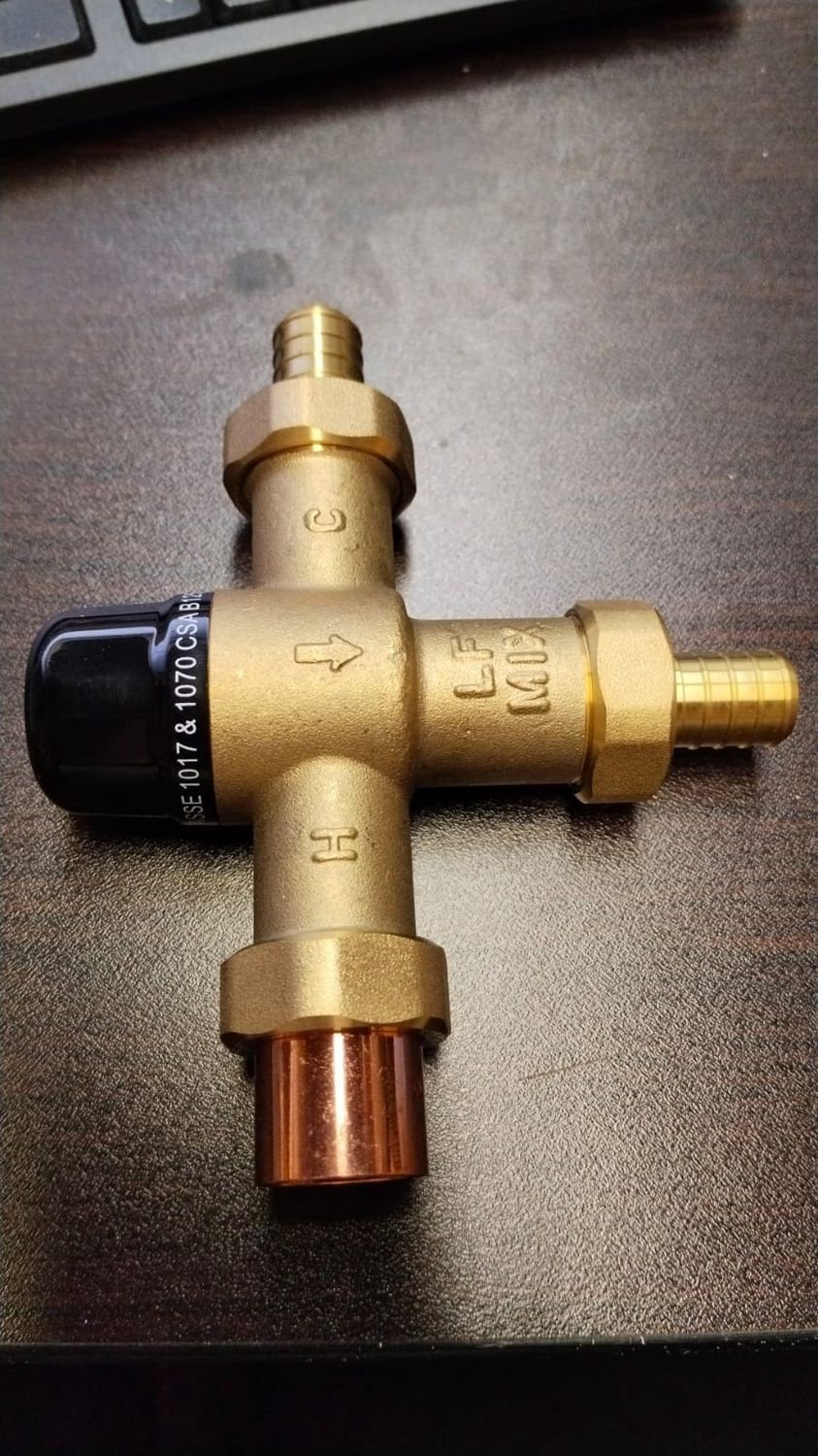 Thermostatic Mixing Valve 3/4 C Hot x 3/4 PEX Outlet
