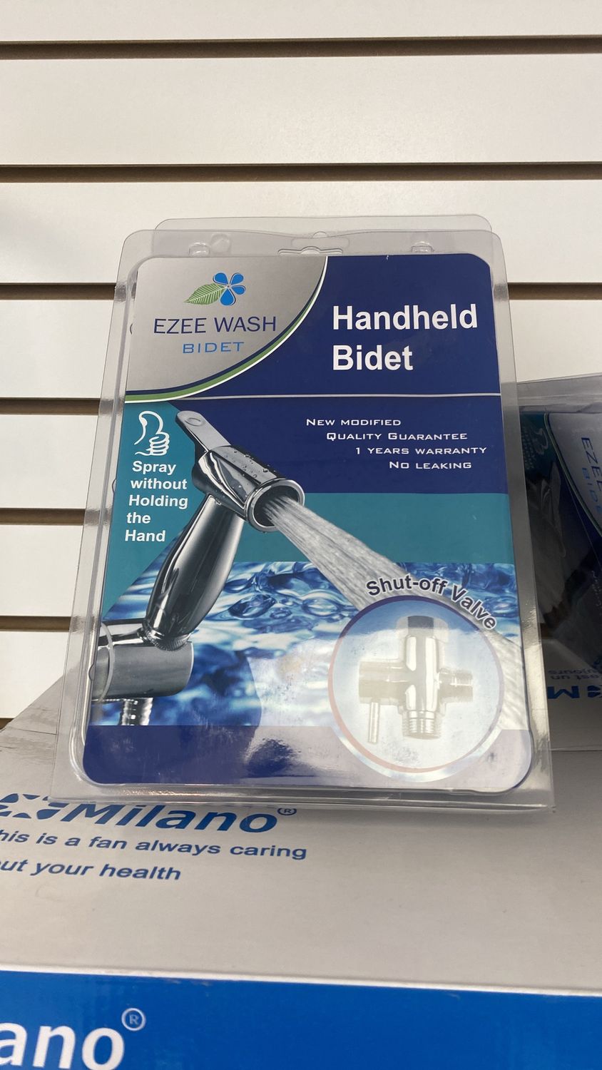 Handheld bidet