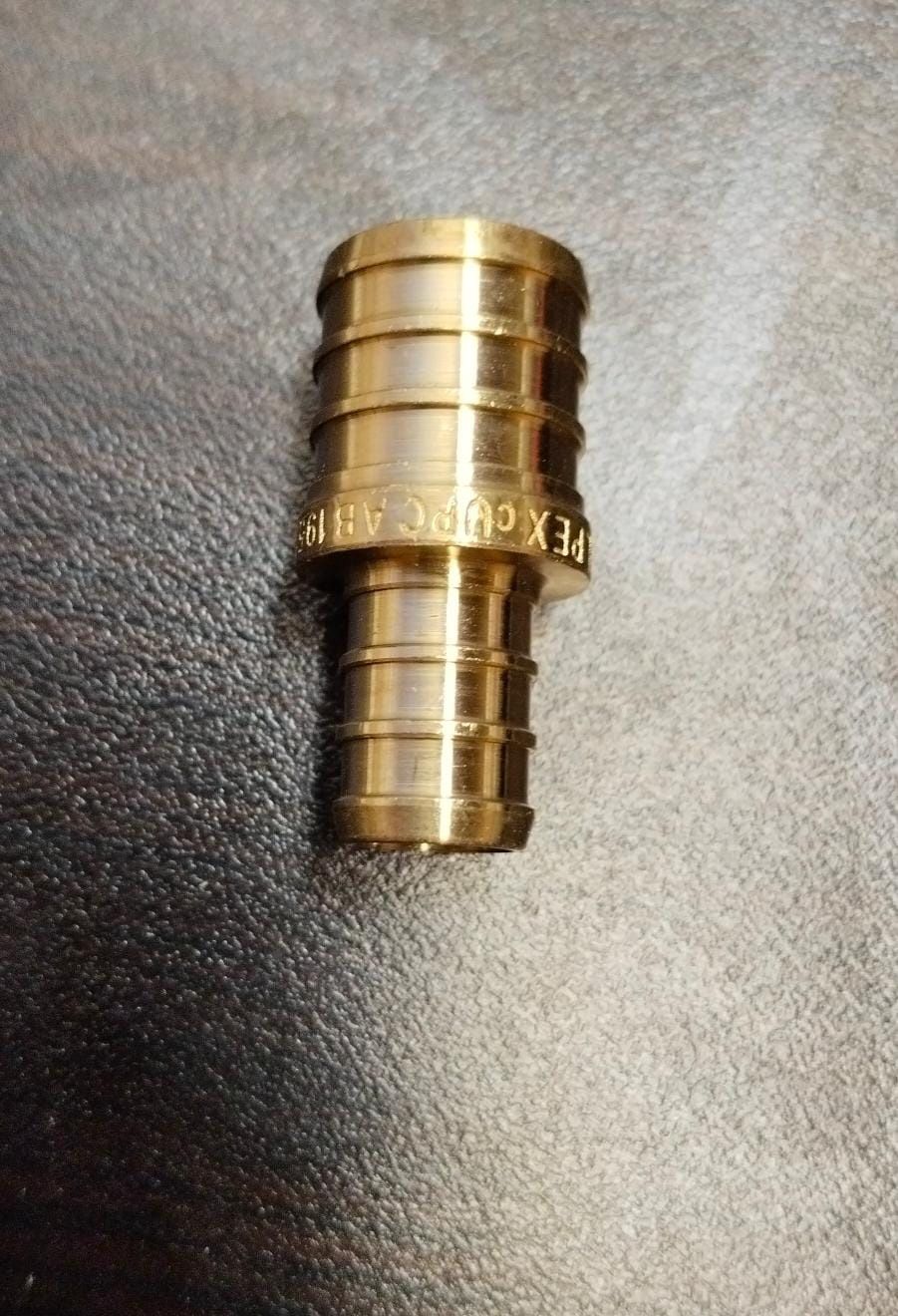3/4 x 1/2 Brass PEX Coupling
