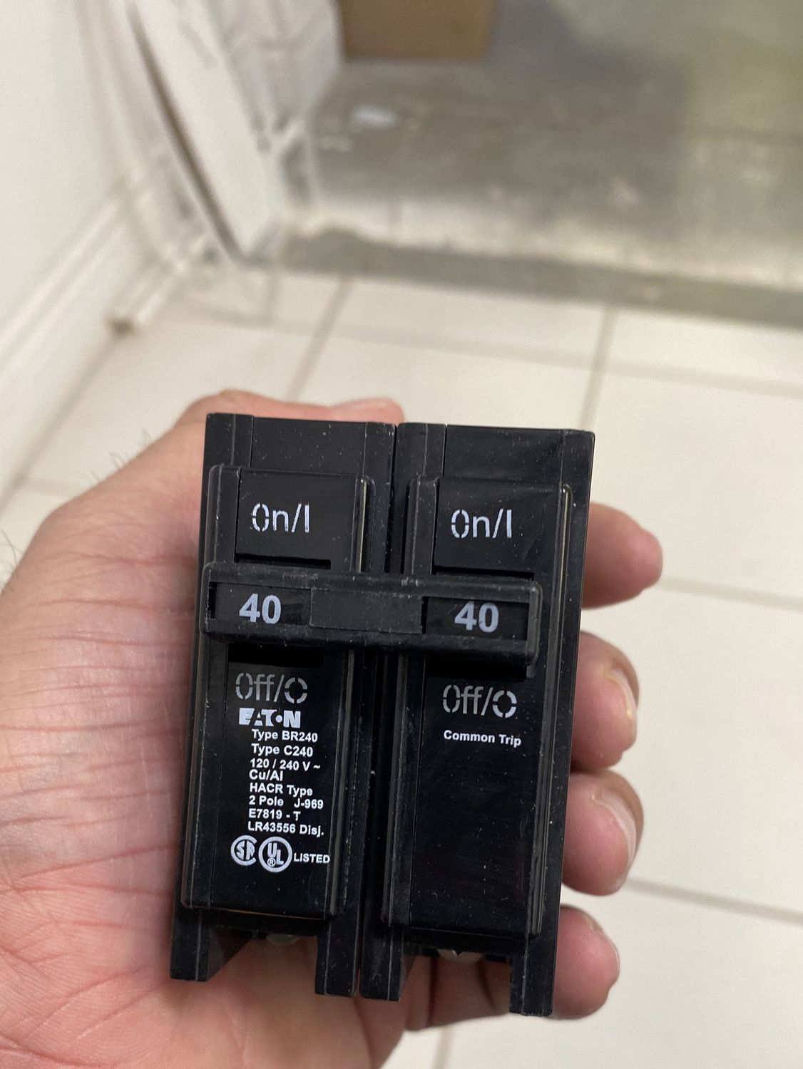 Panel breaker eaton BR240