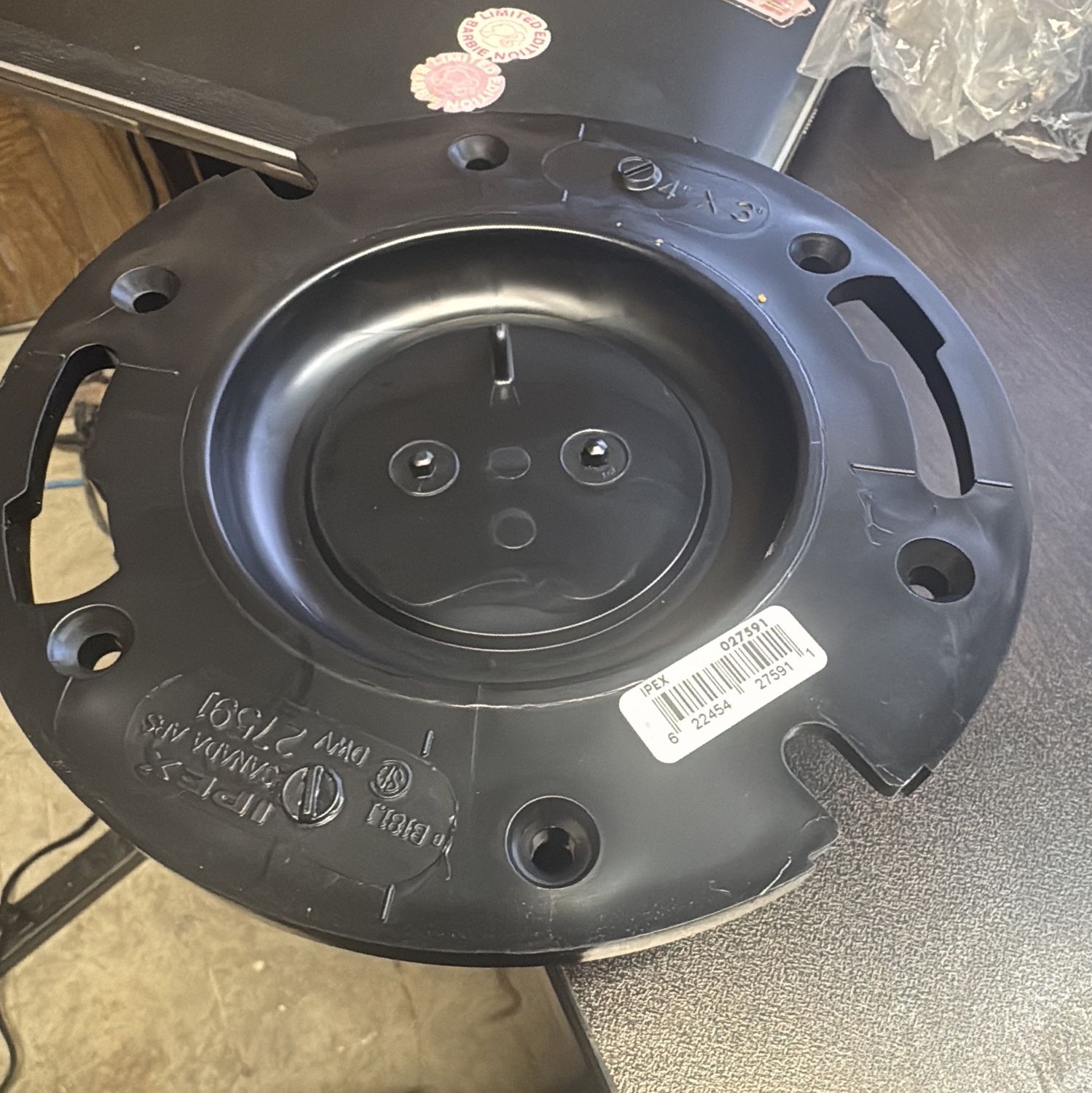 Closet flange w test plug h